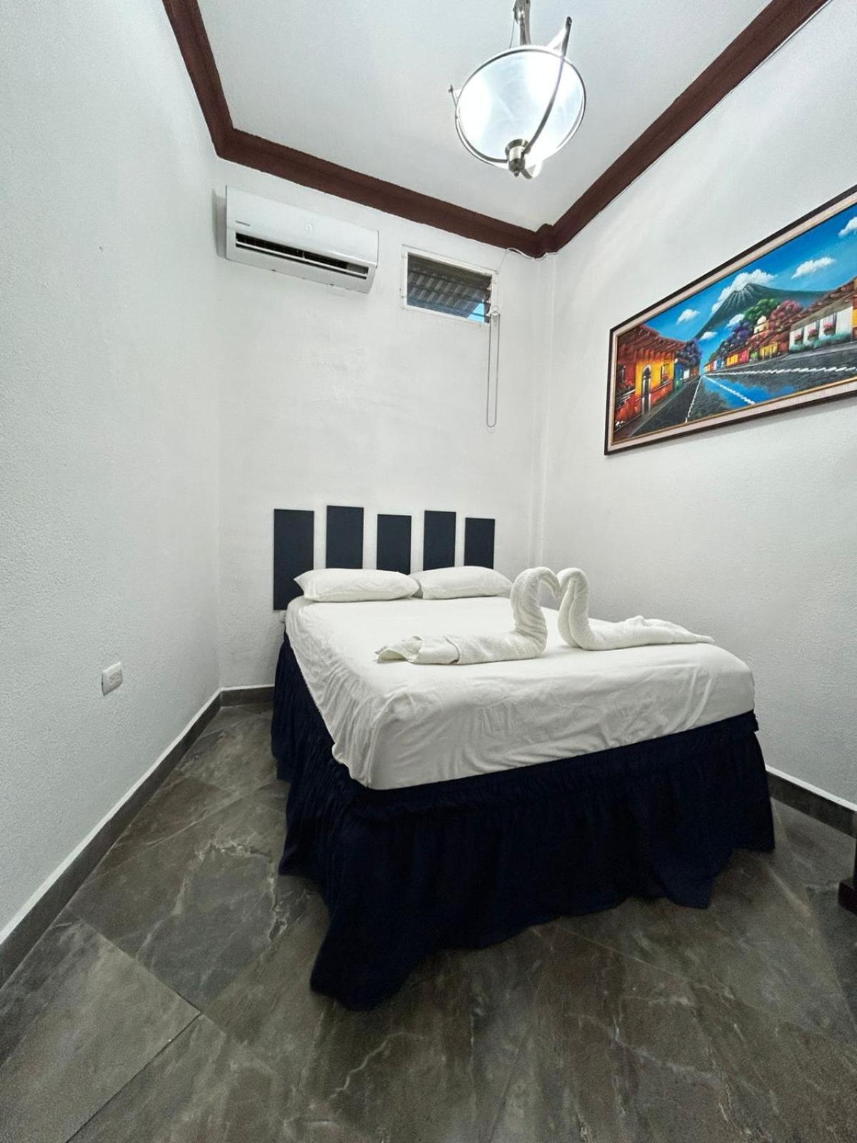 Hostal Casa De Grethel Flores Luaran gambar