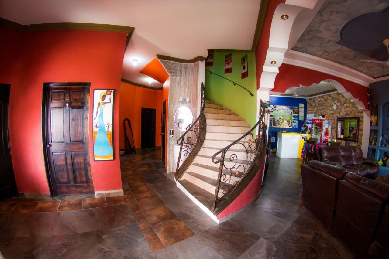 Hostal Casa De Grethel Flores Luaran gambar